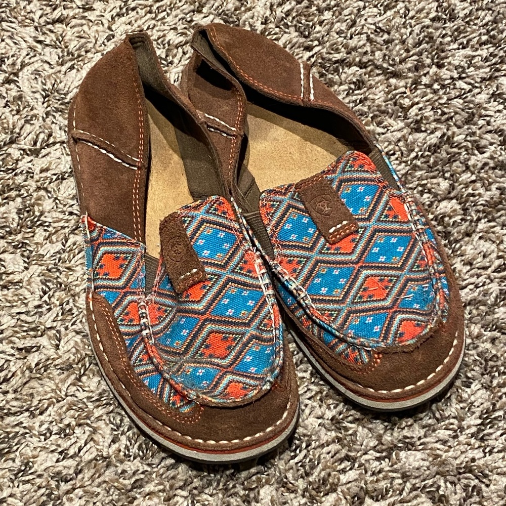 Women’s Ariat cruiser loafer shoes 7.5